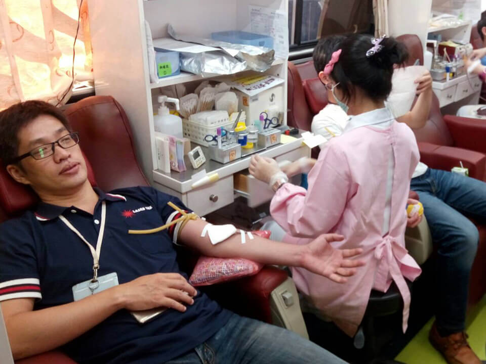 臨廣園區熱血一夏，雷科同仁熱心捐血。