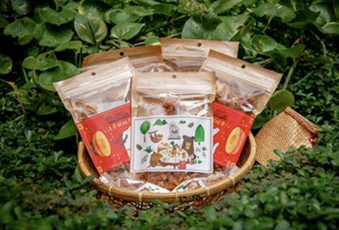 雷科鄭再興董事長捐助國立中山大學管學院「農村創新、公益轉型」計畫。