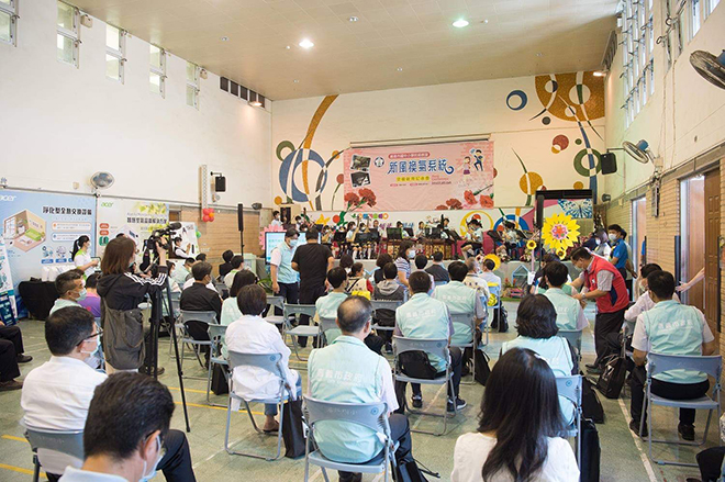 雷科鄭再興董事長贊助嘉義市國小。