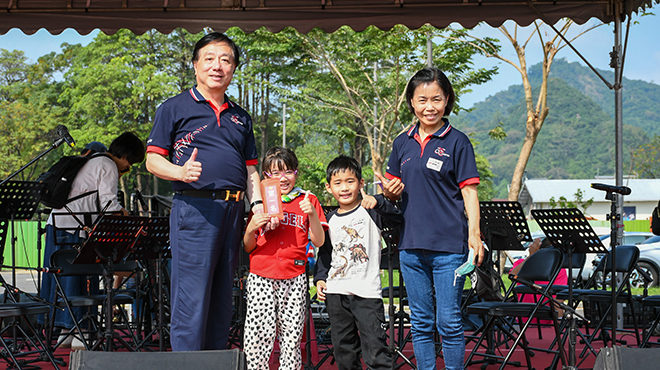 稻殼飄吟：秋風田園交饗宴。