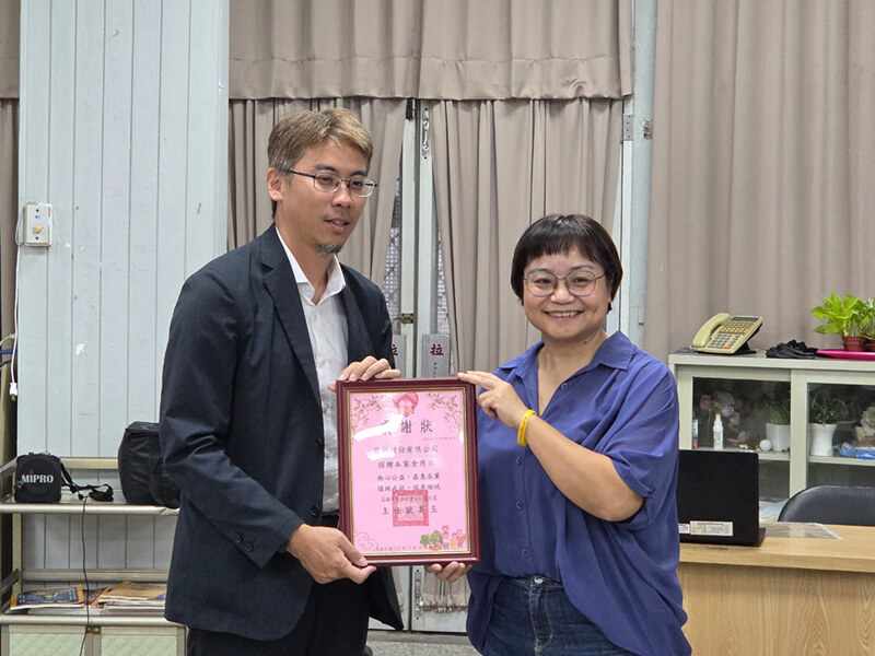 阿公阿嬤ㄟ青春歌–長青樂齡前進音樂廳計畫。